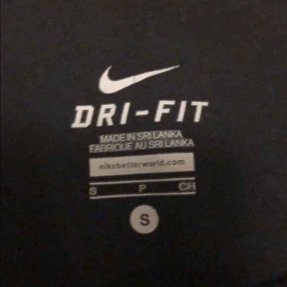 Nike black crop leggings. Size S - Picture 2 of 2
